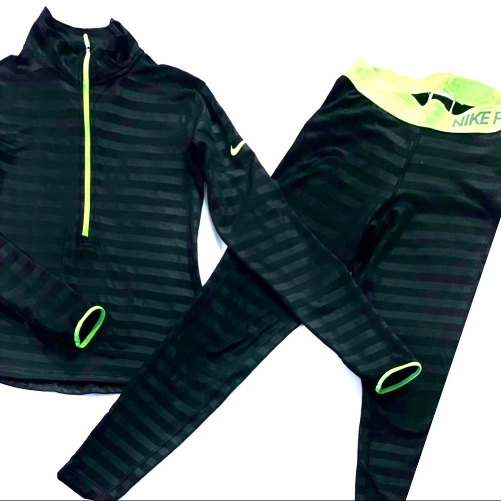 COPY - NIKE PRO EMBOSSED HYPERWARM SET